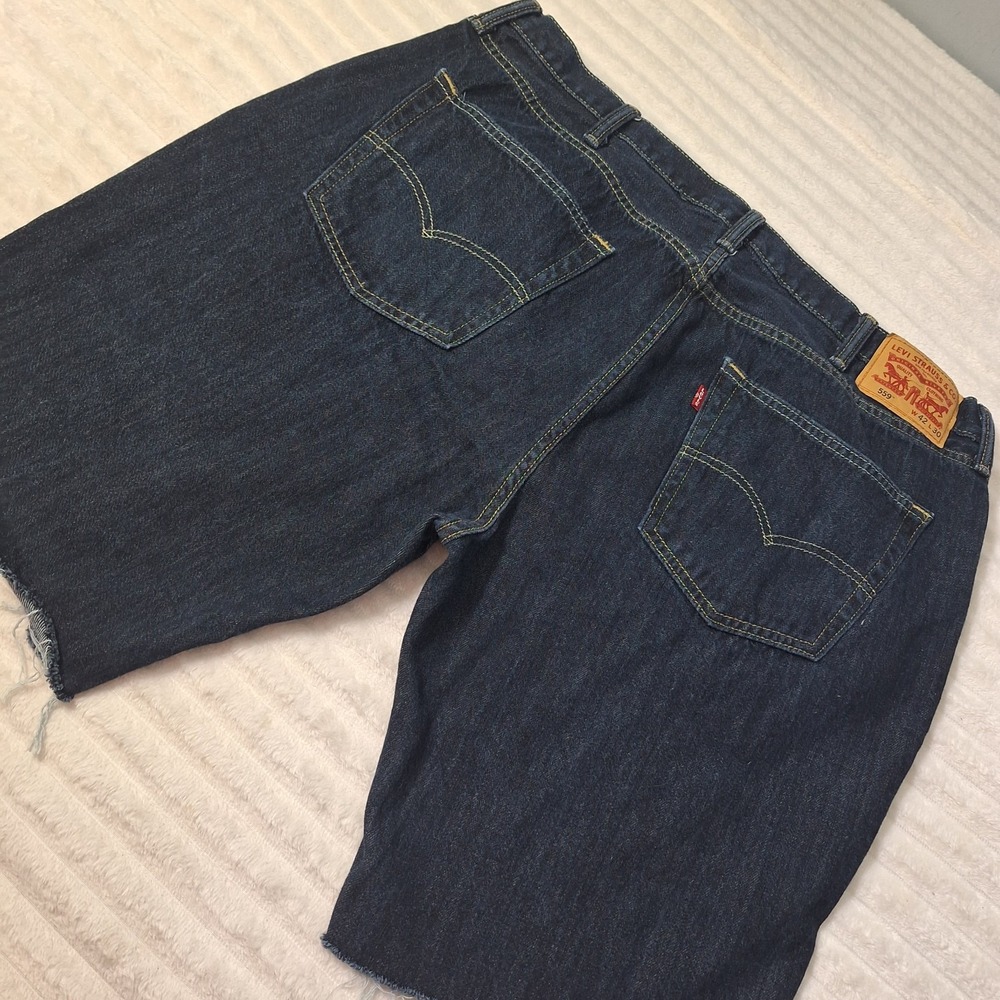Levis 559 Relaxed Fit Cut Off Jean Shorts Mens 42 Denim Blue Dark Wash Western